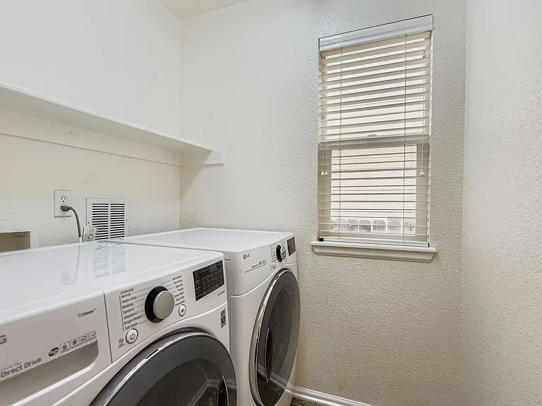 3712 Castle Peak Ave — Photo 22