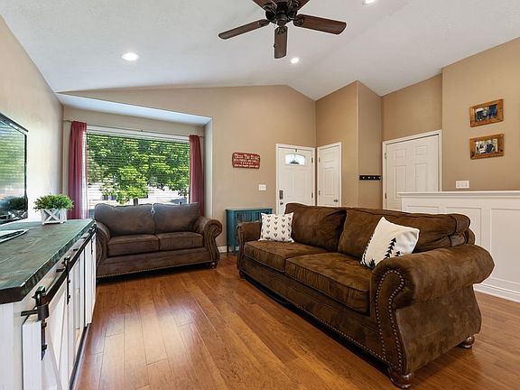 3rd image of 1228 S 925 W