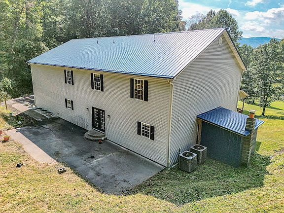 5th image of 955 Wakefield Dr