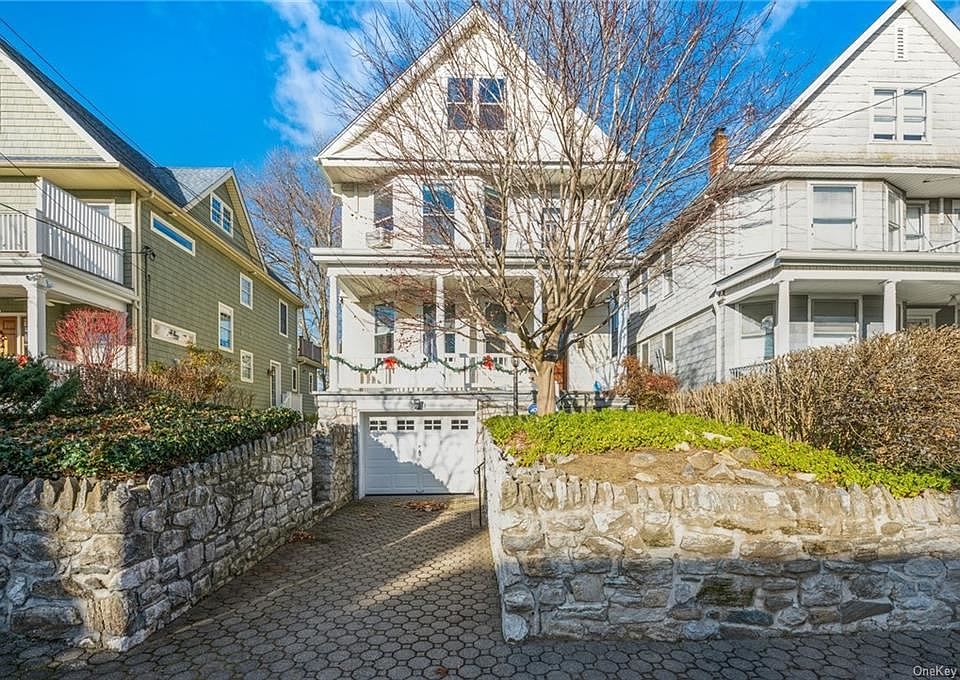 1st image of 70 Crestwood Ave #2