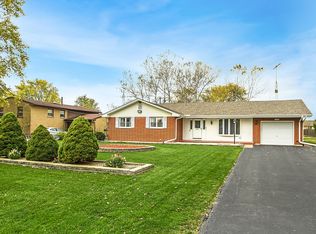 1150 Trask St, Aurora, IL 60505