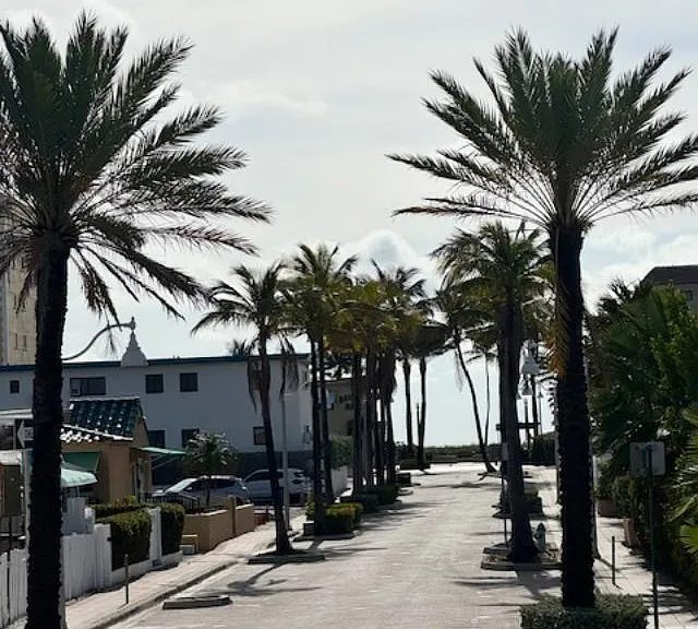 1800 N Ocean Dr #203 — Photo 12