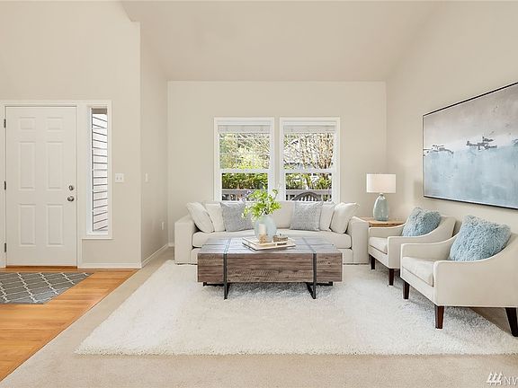 4th image of 2411 248th Pl NE
