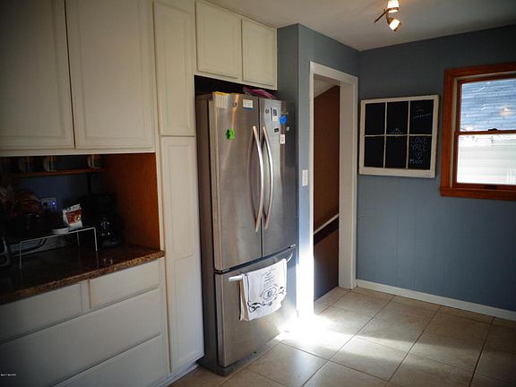 4th image of 10494 Melvin St
