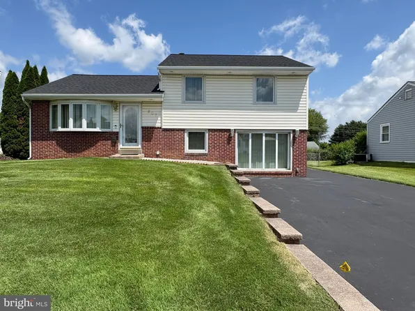 207 Bramber Dr, Broomall, PA 19008