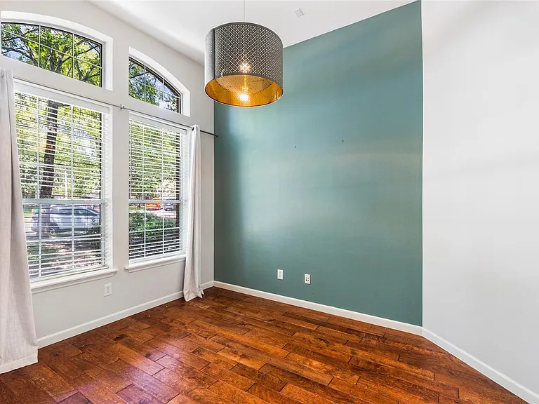 11 Belcarra Pl — Photo 4