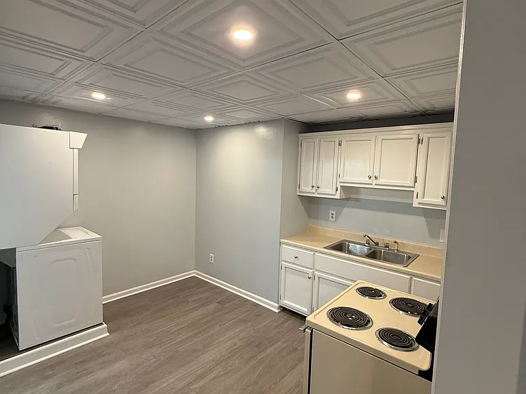 461 Franklin St #A — Photo 6