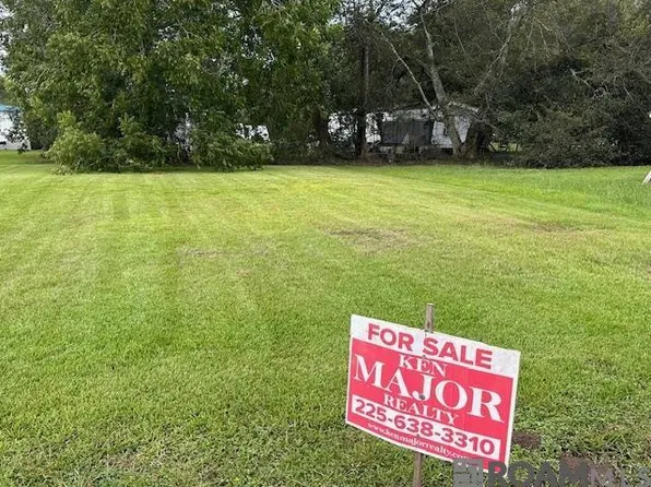 18 Cypress St, New Roads, LA 70760