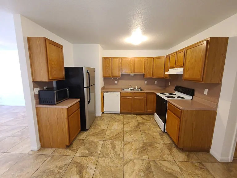 2802C Leroy Cir #C — Photo 16