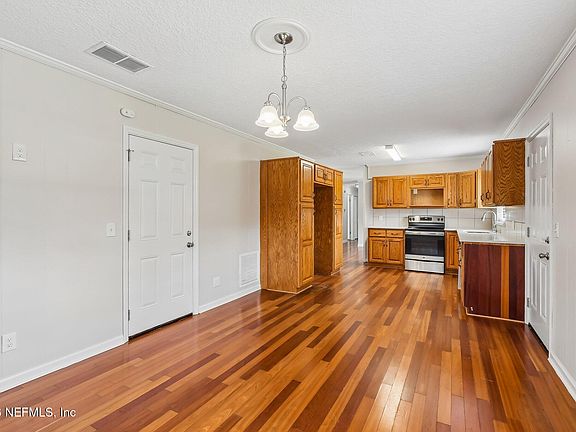 3rd image of 1706 GROVE PARK Drive