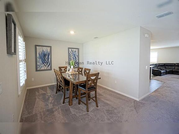 5th image of 124 Eagle Summit Dr