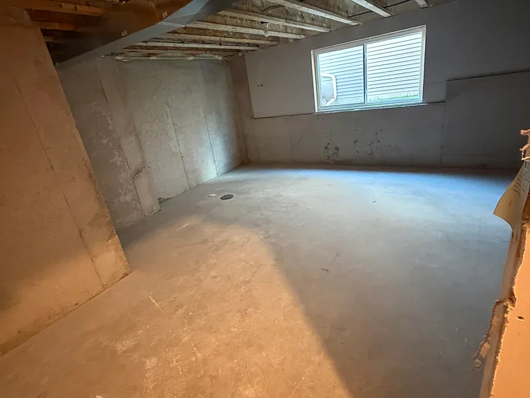 9240 Gentle Feather Rd — Photo 15