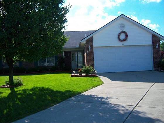 1st image of 127 Brumbaugh Ct