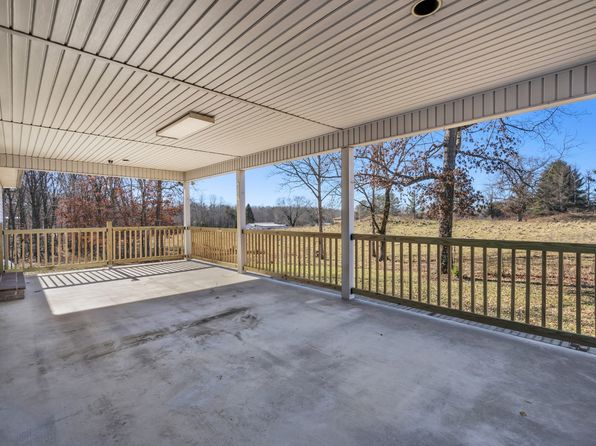 5766 S York Hwy, Clarkrange, TN 38553