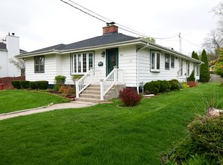 321 Wood St, Wheaton, IL 60187