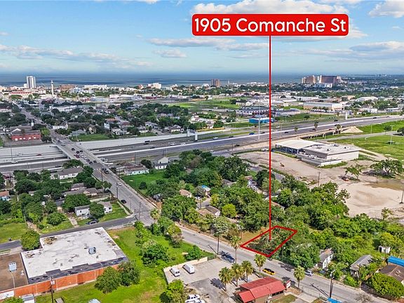 2nd image of 1905 Comanche St