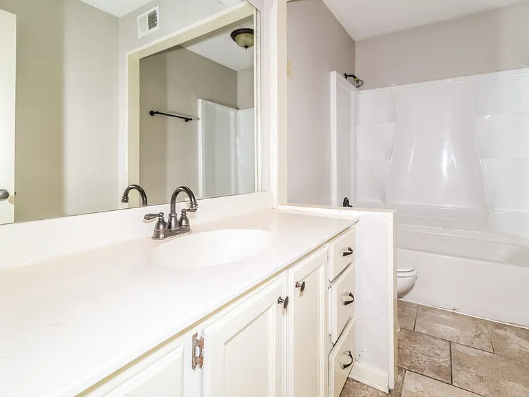 1104 Fox Trace Cv — Photo 14