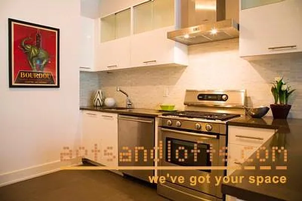 Sold by aptsandlofts.com | media 14