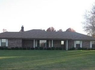 203 K St, Barling, AR 72923