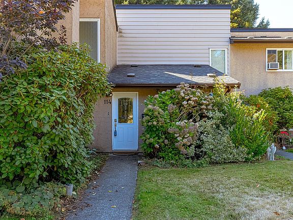 3rd image of 2860 Sooke Lake Rd #114