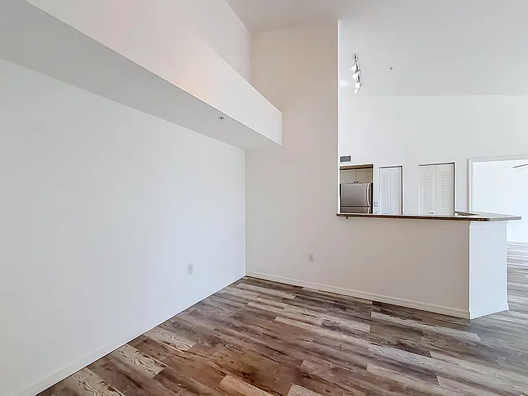 1119 Villa Ln #1119 — Photo 23