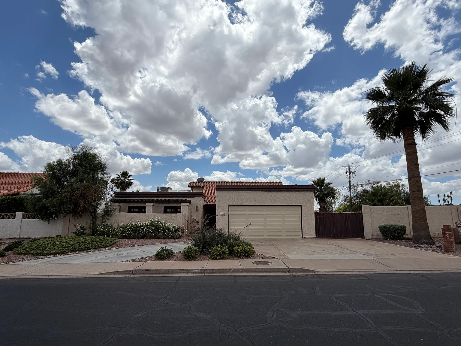 3 bed, 1705 sqft, $2,500 — Photo 2