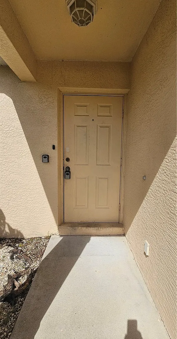 4526 Santa Barbara Blvd — Photo 2