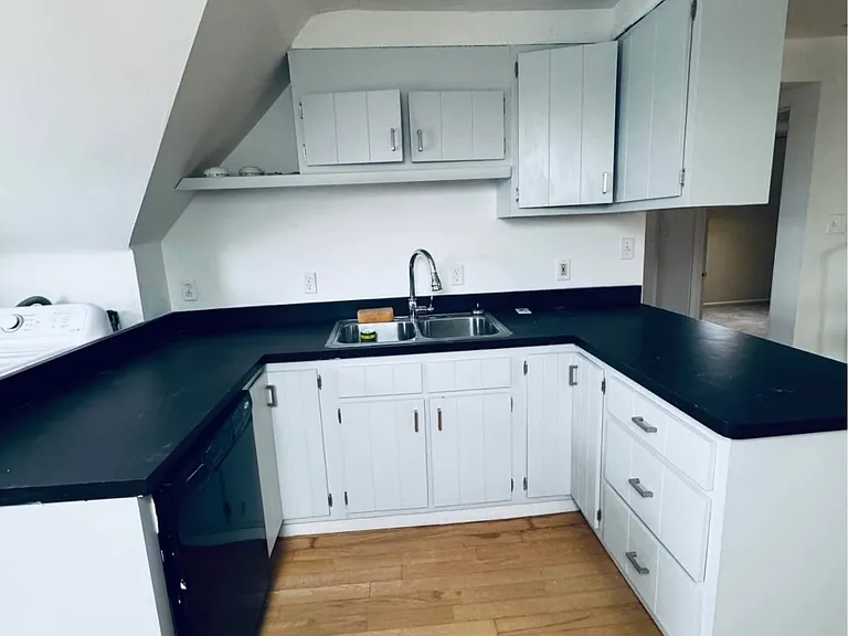 147 Oneida St #3 — Photo 3