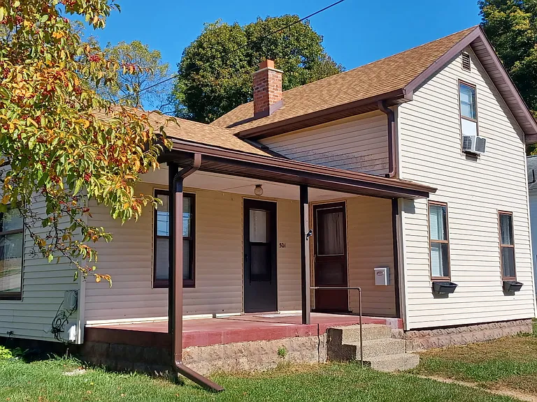 501 Clinton St — Photo 1