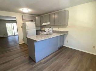 114 College Hwy APT 5, Southampton, MA 01073