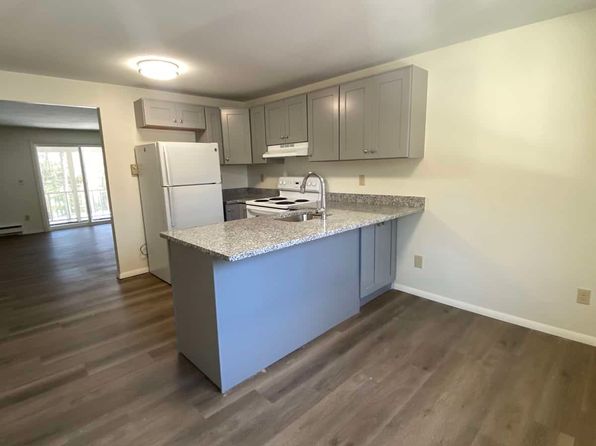 114 College Hwy APT 5