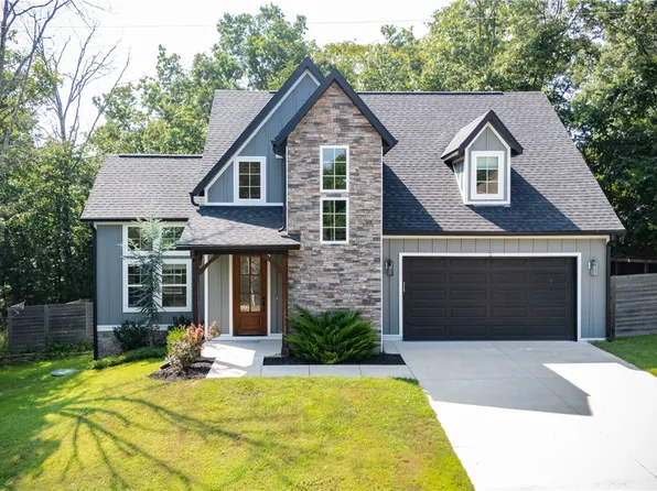 2 Rettendon Ln, Bella Vista, AR 72714