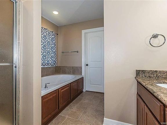 2nd image of 2153 Sweet Bay Cir