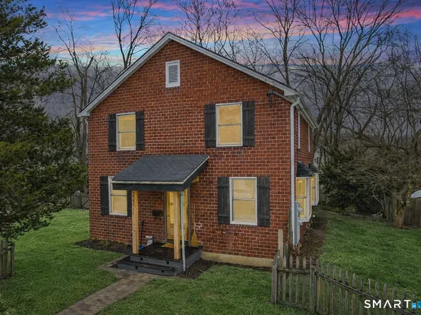 220 Melville Drive, Fairfield, CT 06825