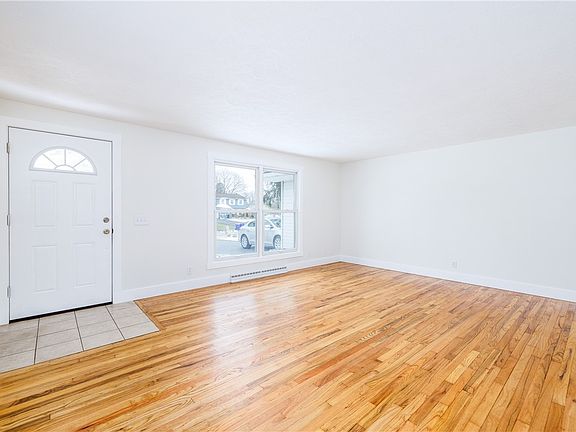 4th image of 21 Sunridge Dr