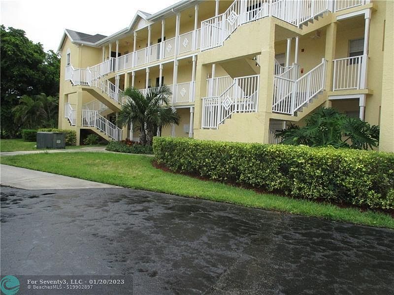 2nd image of 6332 La Costa Dr APT D