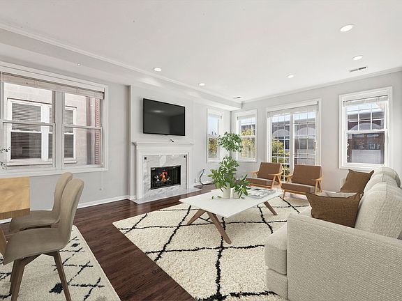 2nd image of 1326 W Belmont Ave #3E