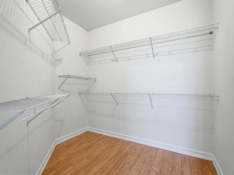 599 Marble Arch Ave — Photo 28