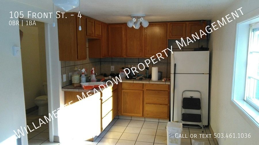 2nd image of 105 N Front St #4