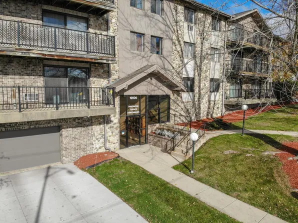 12000 West Bluemound ROAD #310, Wauwatosa, WI 53226
