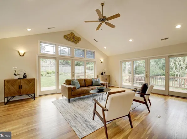 1112 Fallsmead Way, Potomac, MD 20854