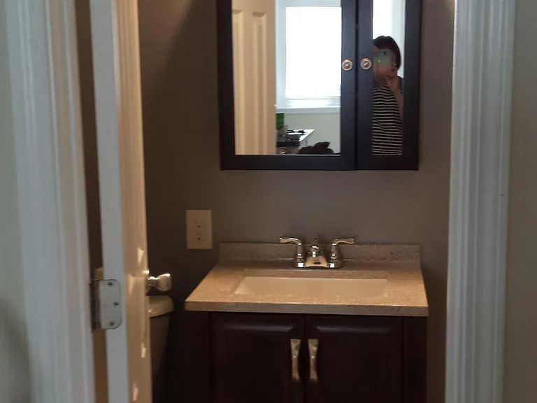 357 Hawthorne Ave #C — Photo 5