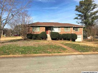 7601 Holland Dr SE, Huntsville, AL 35802