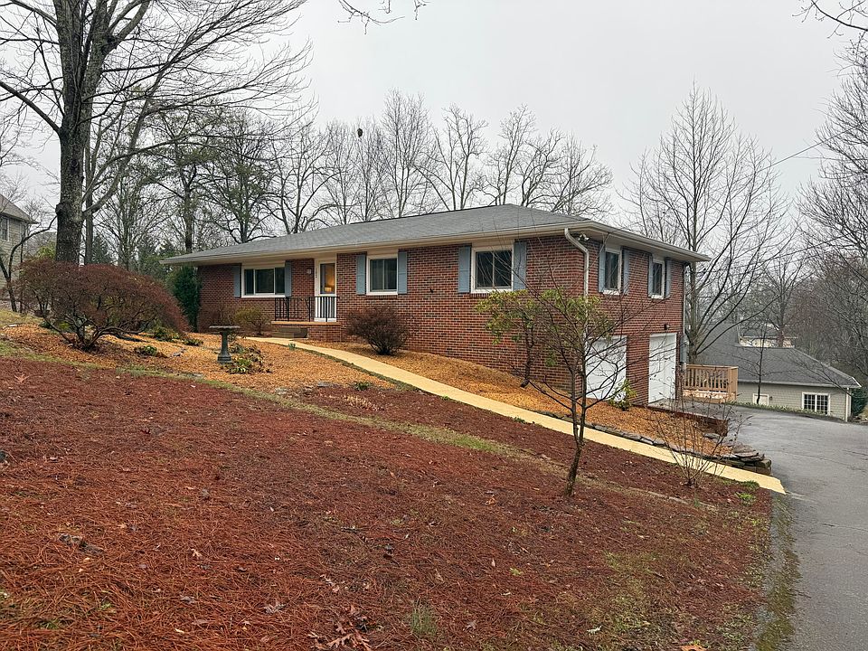 1st image of 102 Mountain Court Dr