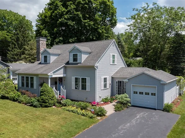 32 Lakeview Cir, Skaneateles, NY 13152