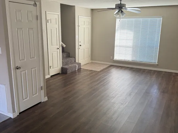 825 Hardy Springs Cir APT B, McAlester, OK 74501