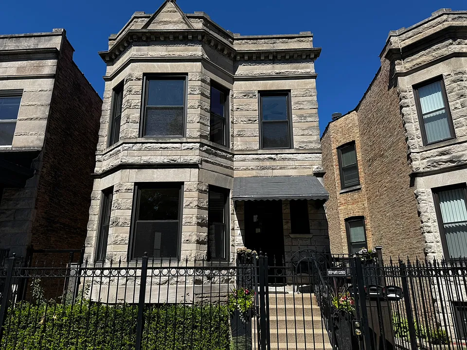 2424 N Mozart St #1