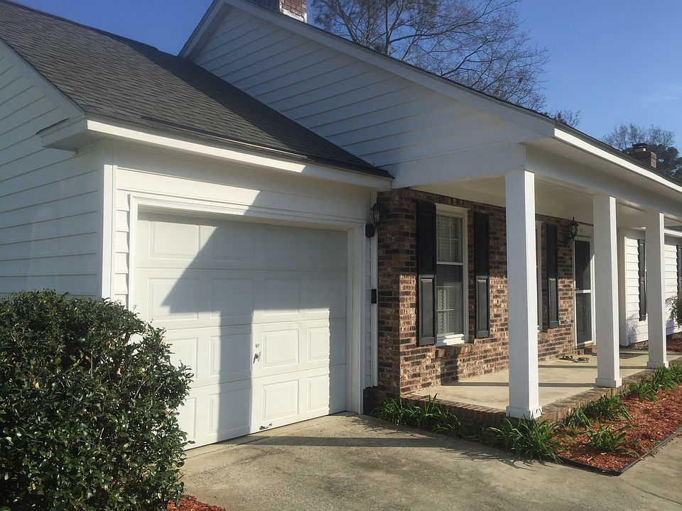 Single car garage, front porch