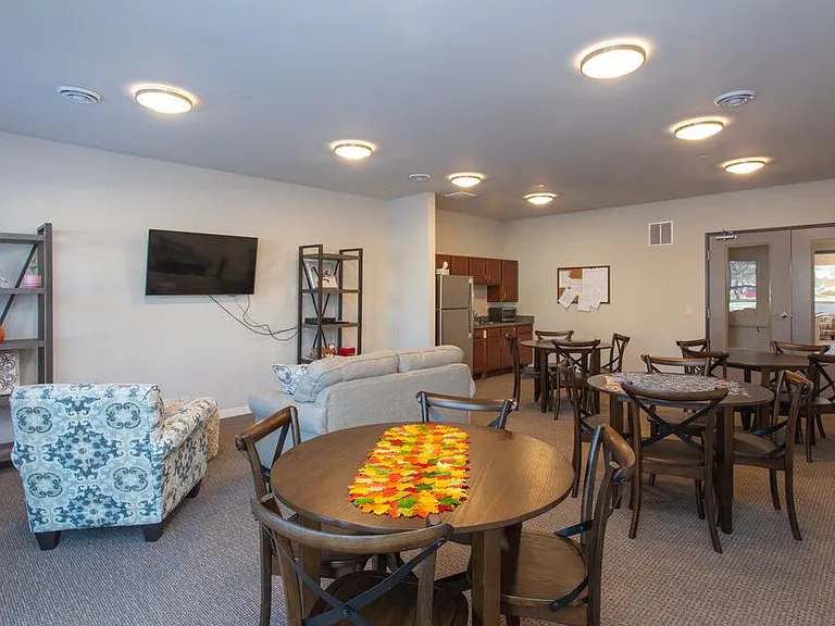 Regency Place — Photo 2