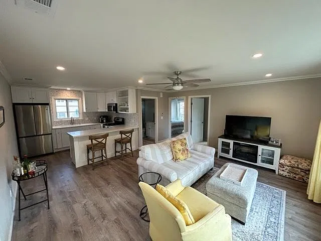 2334 1/2 Del Mar Rd — Photo 17